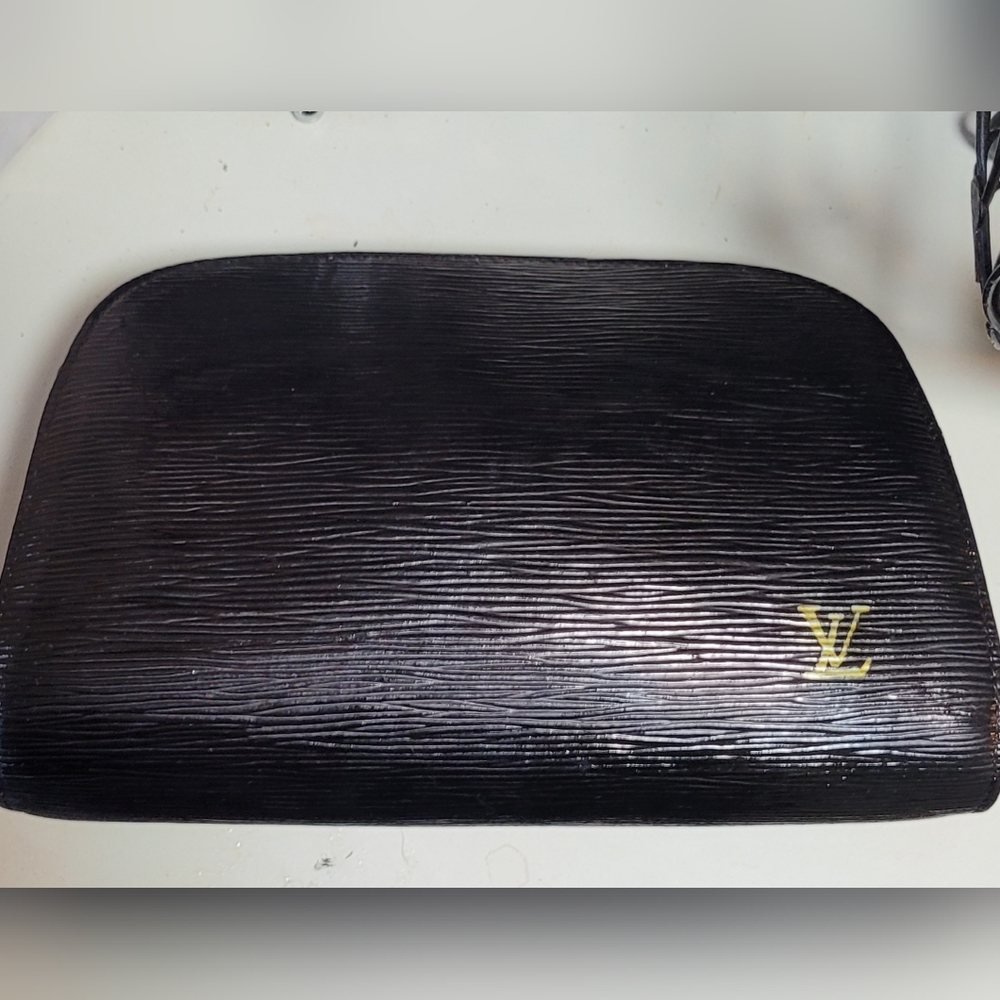 Louis Vuitton Louis Vuitton Epi Leather Dauphine MM Clutch TOILETRY MAKEUP BAG